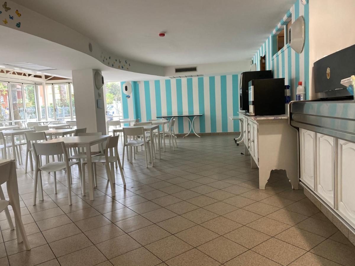 Hotel Modenese Riccione Kültér fotó