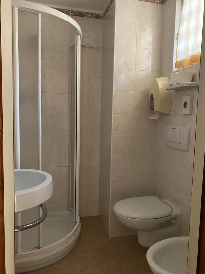 Hotel Modenese Riccione Kültér fotó
