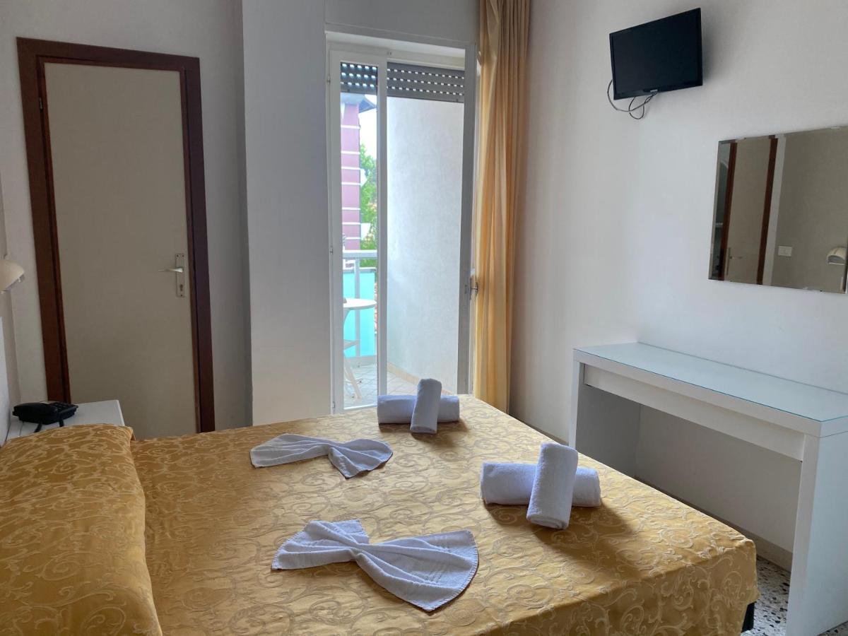 Hotel Modenese Riccione Kültér fotó